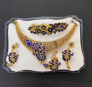 Stunning Ethnic Jewellery Set + Hair Clip