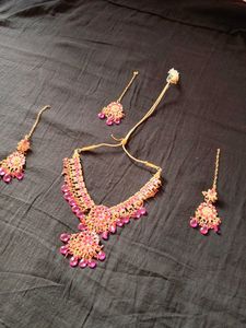 Stunning Pink &amp; Gold Jewelry Set