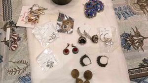 Jewellery Jar - Earring Assortment