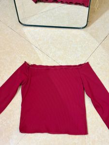 Off-Shoulder Ribbed Crop Top