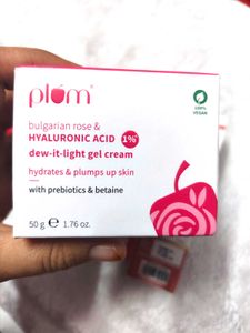 Plum 1% Hyaluronic Acid & Bulgarian Rose ​Dew-It-L