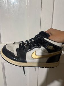 Nike Air Jordan 1 Mid SE