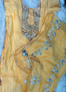 Yellow Embellished Salwar Suit❤️
