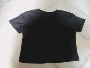 Black 'Believe In Yourself' Graphic Tee