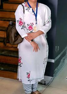 White Kurta With Rose Print Set
