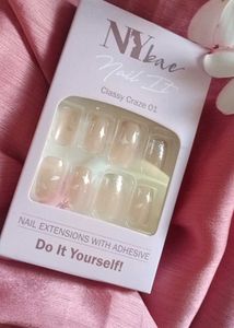 Classy Craze Nail Polish