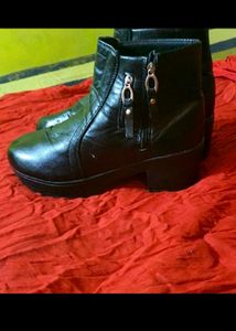 Black Pure Leather Boots 👢