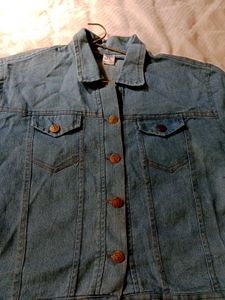Women's Denim Jacket - Classic Style 🧥