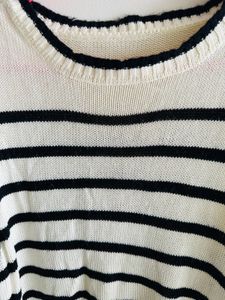 Chic Striped Knit Top with Puff Sleeves