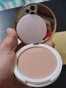 Myglamm Super Serum Compact With Hyaluronic Acid