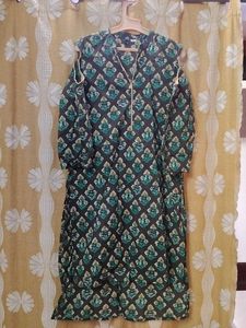 Beautiful Kurti With Cold Shoulder Hands