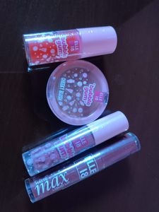 Elle 18 Cosmetic Bundle