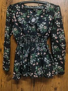 girls floral top M Size