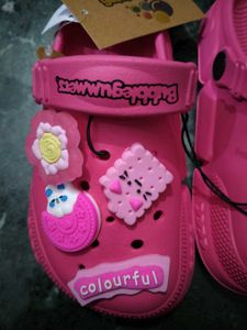 Bata new adorable Pink Kids' Clogs in size 10
