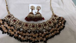 Elegant Kundan Necklace &amp; Earrings Set