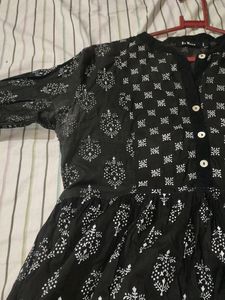 De Moza Kurta