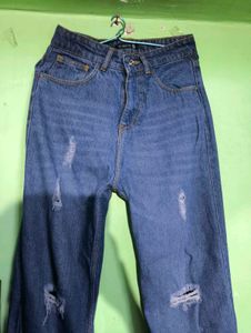 Distressed Wide Leg Jeans