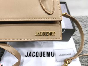 JACQUEMUS