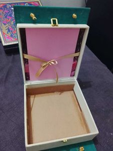 Elegant Teal Clutch Bag Style Gifting Box