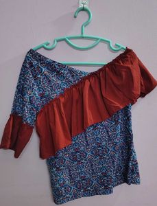 single shoulder top