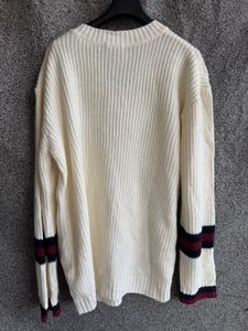 Cream V-Neck Long Sleeve Pullover