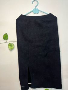 Ribbed Knit Midi Skirt