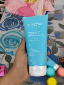 Dot & Key Gentle Face Wash