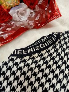 🤍🖤Houndstooth Sweater Vest🖤🤍