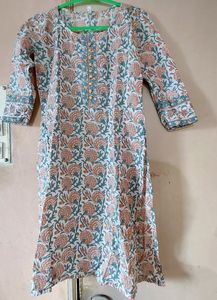 Aks Kurti