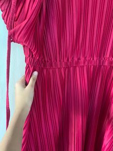 Elegant Pleated Red Maxi Dress