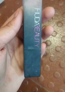 huda beauty foundation stick Latte 300 shade