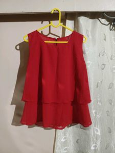 Chic Red Layered Sleeveless Top