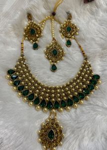 Unused Exquisite Emerald &amp; Pearl Kundan Necklace S