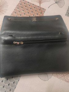 Chic Black Textured Women's Wallet