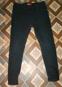 Classic Black Skinny Jeans