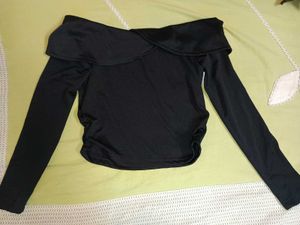 Black Off-Shoulder Long Sleeve Top
