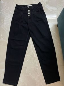 Black High-Waisted Button-Up Jeans