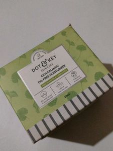 DOT &amp; KEY CICA CALMING OIL-FREE MOISTURIZER