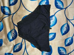 Women's Black Lace Trim Briefs