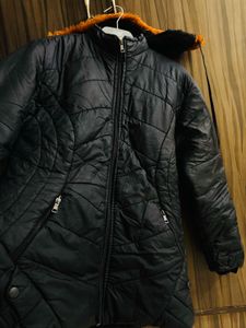 Stylish Black Puffer Jacket with Fur Hood