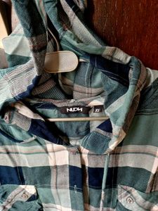 Checkered loose Crop Shirt with Hoodie