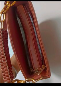 New Trendy Slingbag