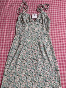 Cute Floral Print Midi dress 👗🎀