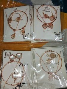 Rose Gold Heart Necklace &amp; Earring Set 1