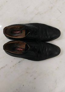 Classic Black Oxford Shoes
