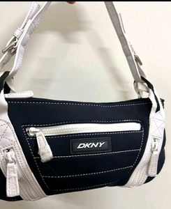 DKNY Quilted Y2k trending Baguette