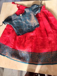 amazing Skirt and Top Set 4-7 years