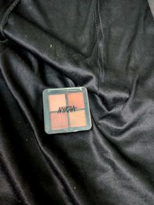 eyeshadow palette,
