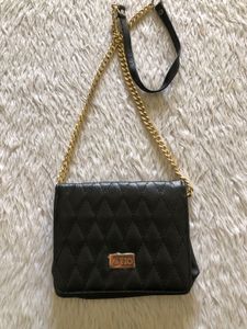 Black Slingbag (Women’s)