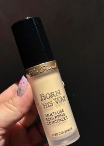 Too faced Born this way concealor - Vanilla